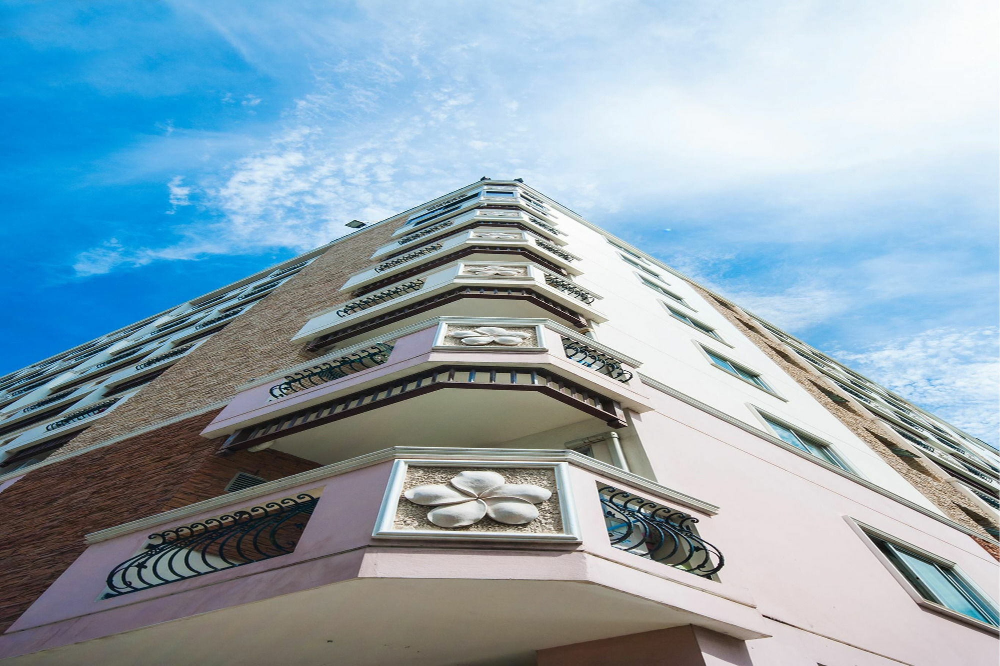 צ'ון בורי Sa-Bai-Dee Condo מראה חיצוני תמונה